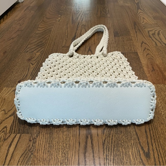 Talbots Crochet Hobo Style Lined Hand Bag Purse White Leather - Picture 3 of 9